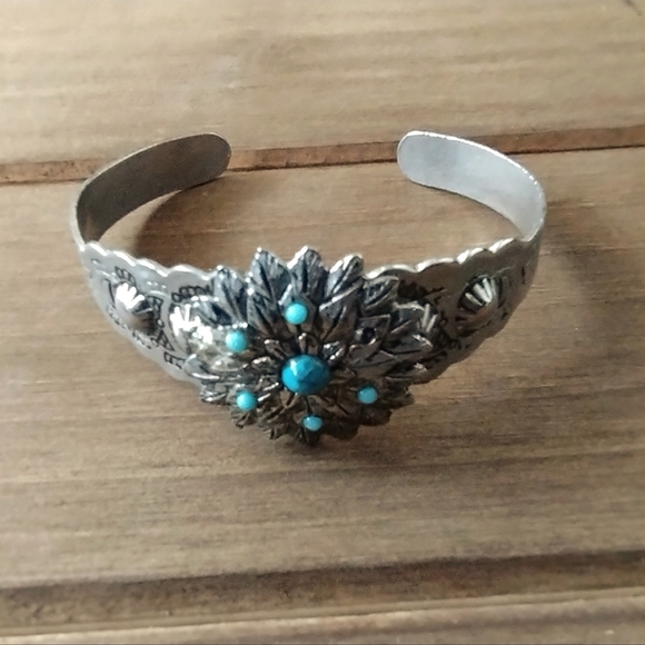 Floral Turquoise Style Cuff Bracelet - Picture 5 of 16